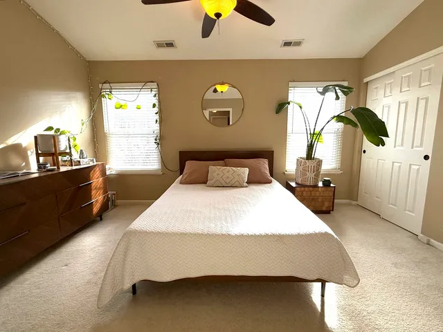 $1,900 | 3359 Blue Ridge Drive, Carpentersville, IL 60110