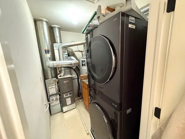 $1,900 | 3359 Blue Ridge Drive, Carpentersville, IL 60110