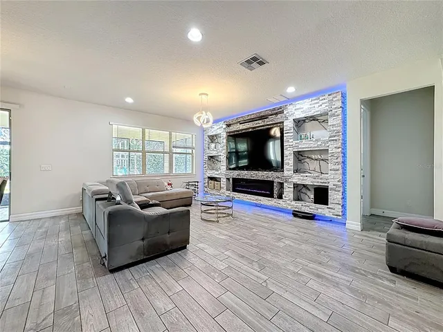 $499,900 | 5311 Brydon Woods Circle, St. Cloud, FL 34771