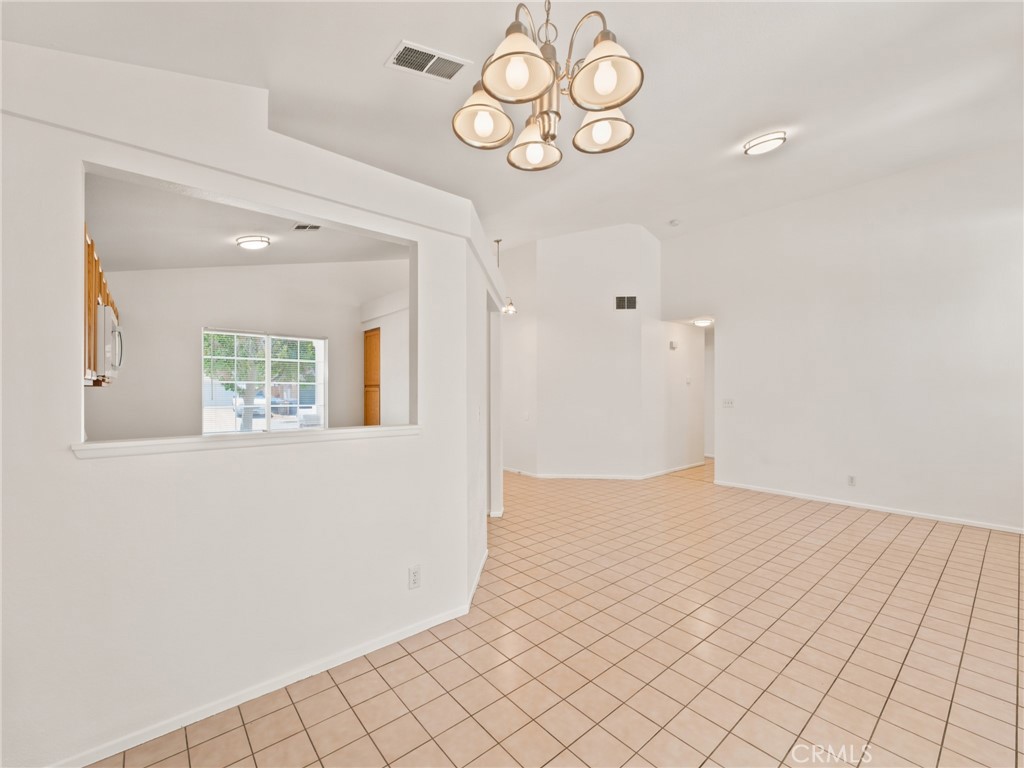 37024 Boxleaf Road Palmdale, CA 93550 - Photo 9 of 34