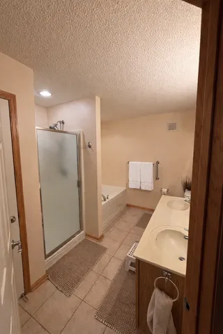 $315,000 | 327 Naegele Avenue, Columbia Heights, MN 55421