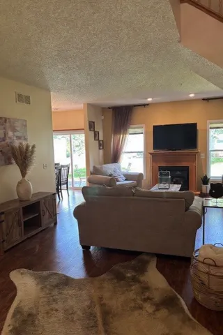 $315,000 | 327 Naegele Avenue, Columbia Heights, MN 55421