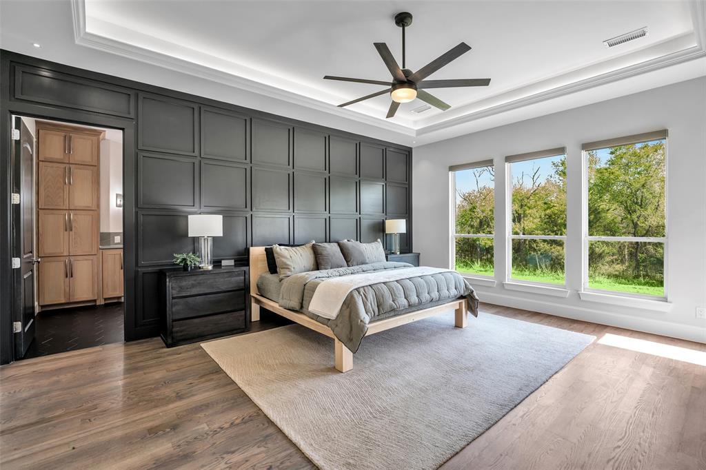 2286 White Stag Road Celina, TX 75009 - Photo 13 of 35 Primary suite.