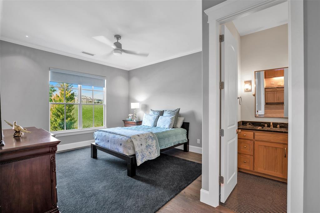 2286 White Stag Road Celina, TX 75009 - Photo 18 of 35 Secondary bedroom with ensuite bath.