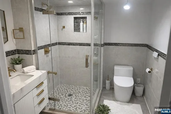 $4,500 | 330-332 Cumberland Avenue, Paterson, NJ 07502