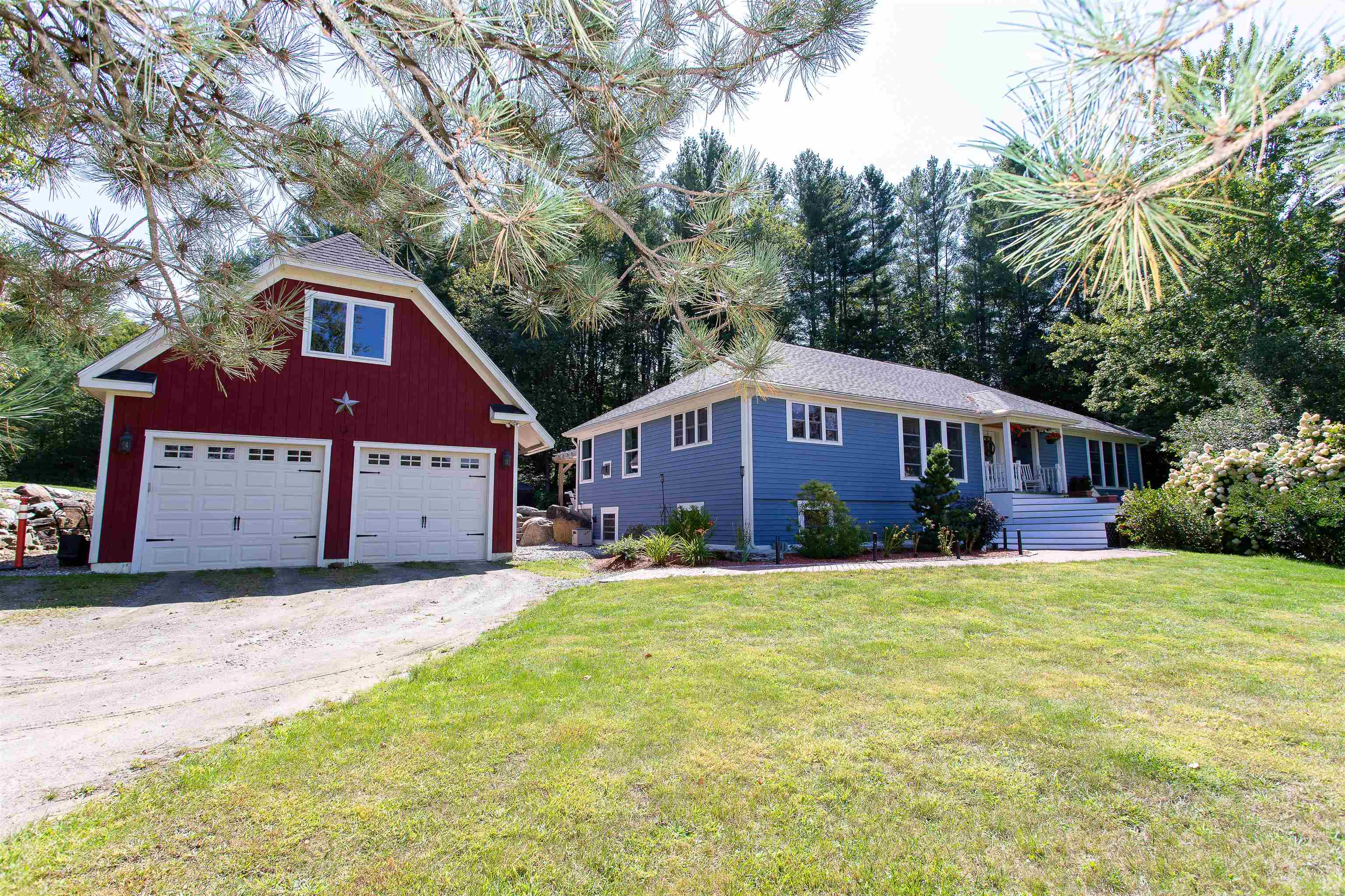 212 Old Farm Road Stowe, VT 05672 - Photo 2 of 40