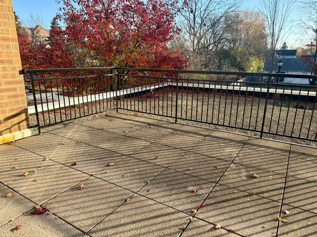 $2,400 | 455 West Wood Street, Unit 212, Palatine, IL 60067