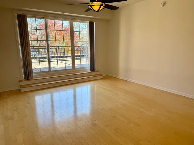 $2,400 | 455 West Wood Street, Unit 212, Palatine, IL 60067