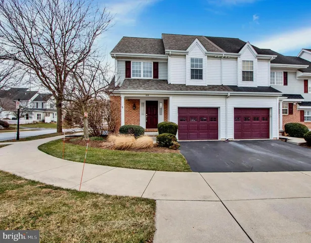 $389,900 | 606 Brentwood Drive, Lititz, PA 17543