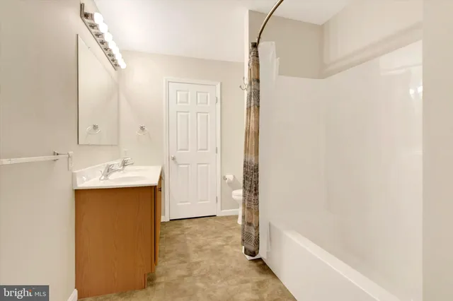 $389,900 | 606 Brentwood Drive, Lititz, PA 17543