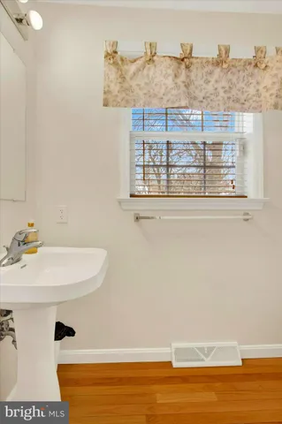 $389,900 | 606 Brentwood Drive, Lititz, PA 17543