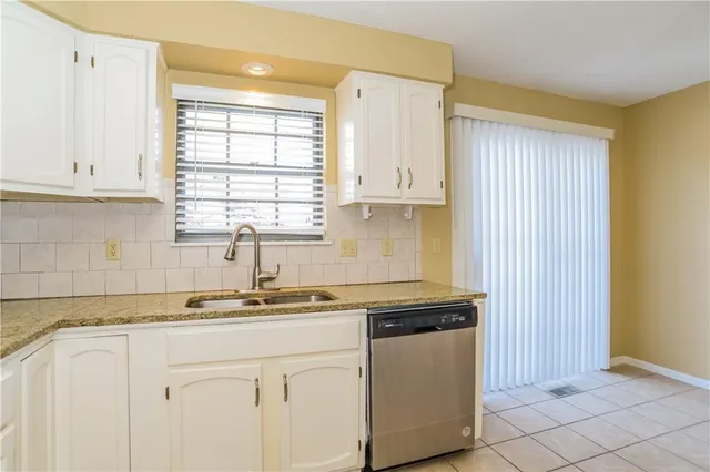 $2,205 | 1126 East Elizabeth Street, Olathe, KS 66061