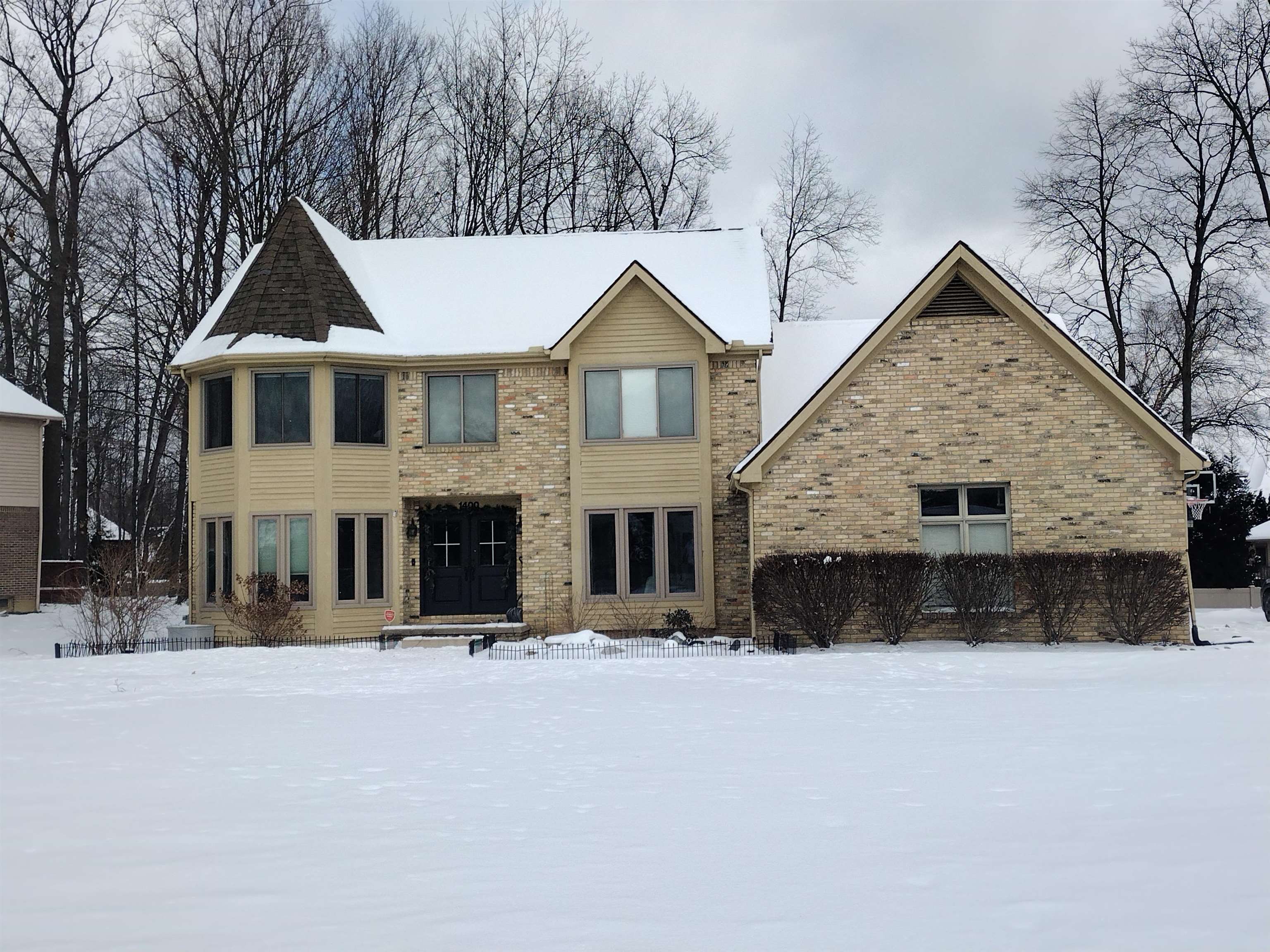 1400 Kings Pointe Road Grand Blanc, MI 48439 - Photo 1 of 54 50132230-7f5a5306-5f79-4300-819c-4bec28f56fa4.JPG
