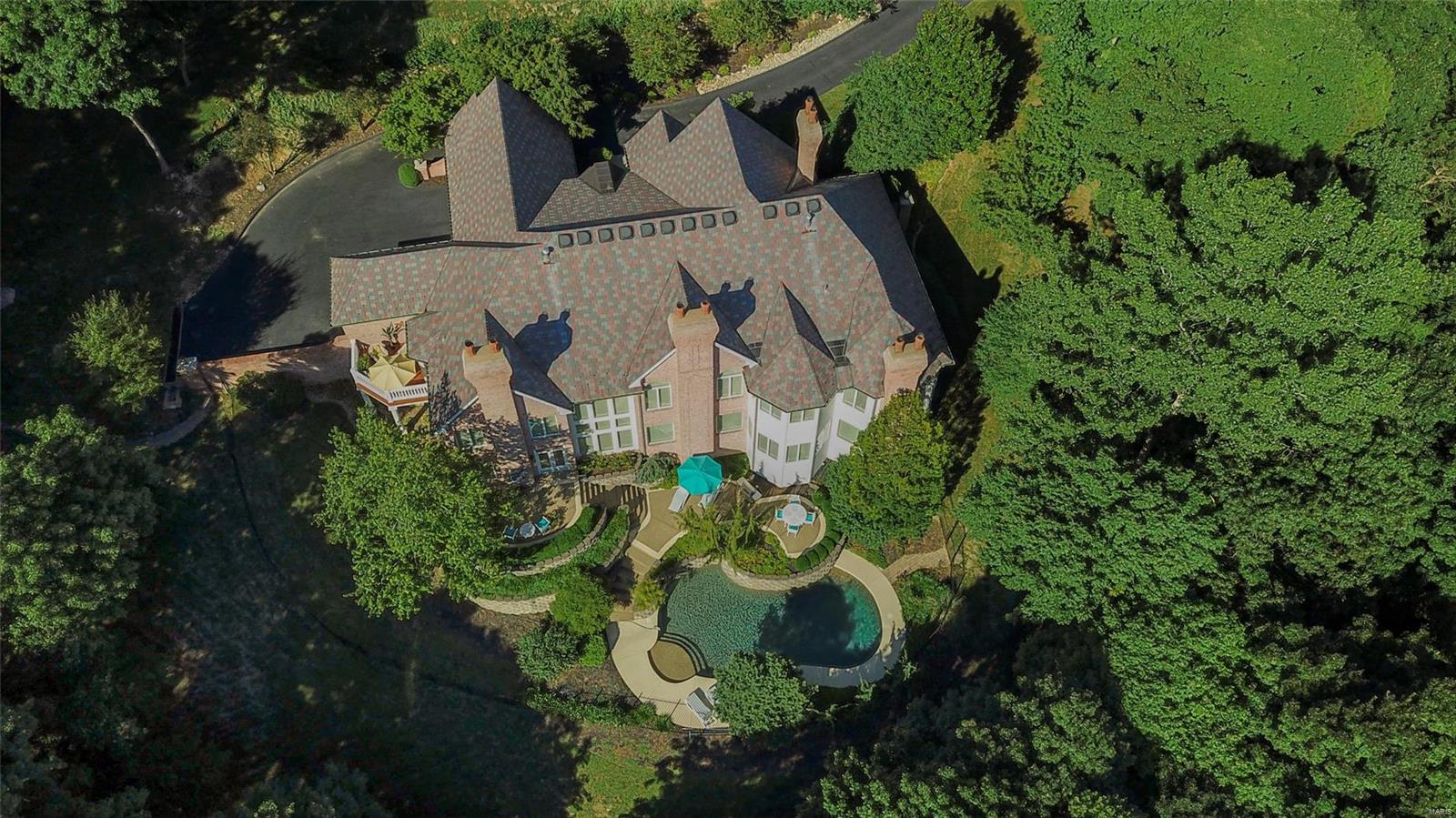 537 Hawk Point Drive St. Albans, MO 63073 - Photo 2 of 76