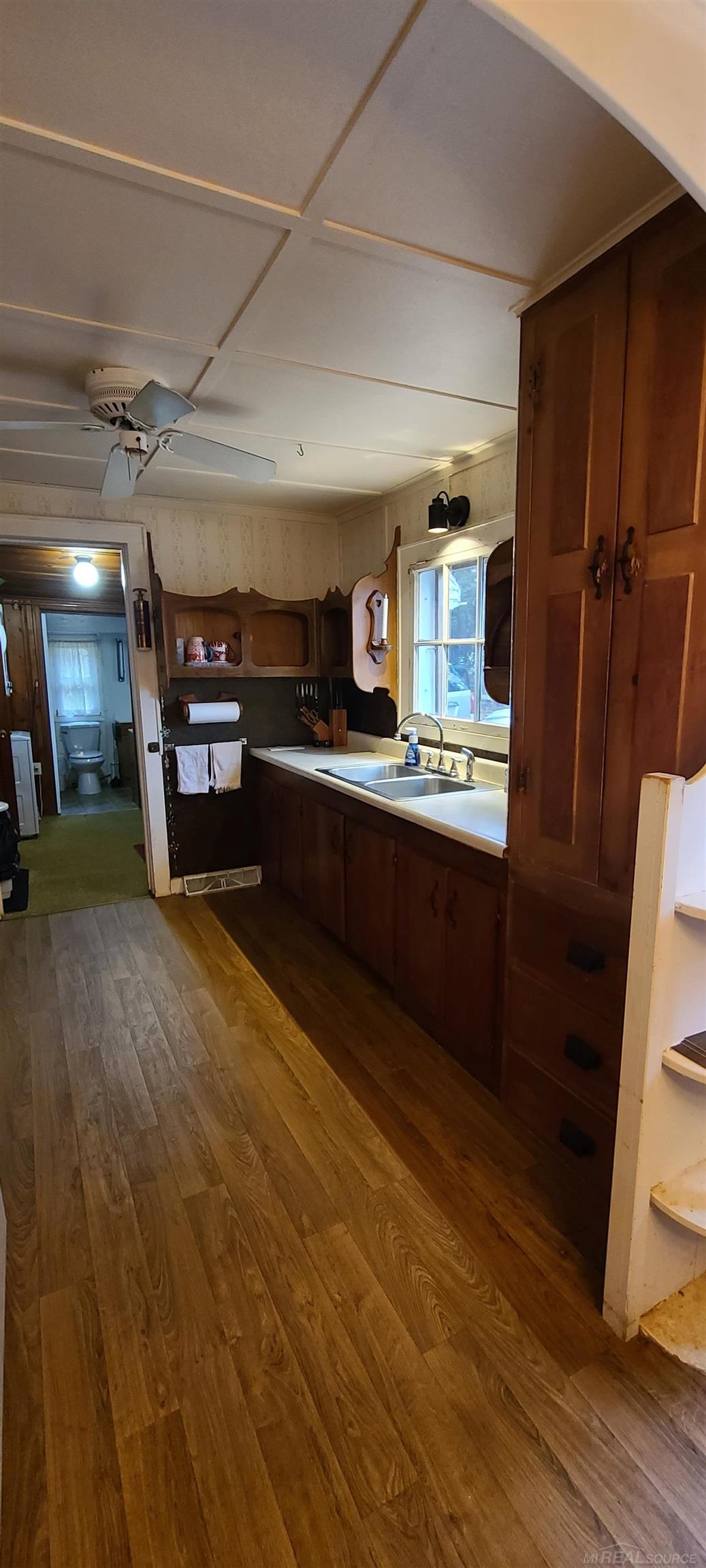 5022 Lakeshore Road Lexington, MI 48450 - Photo 11 of 38 Galley kitchen