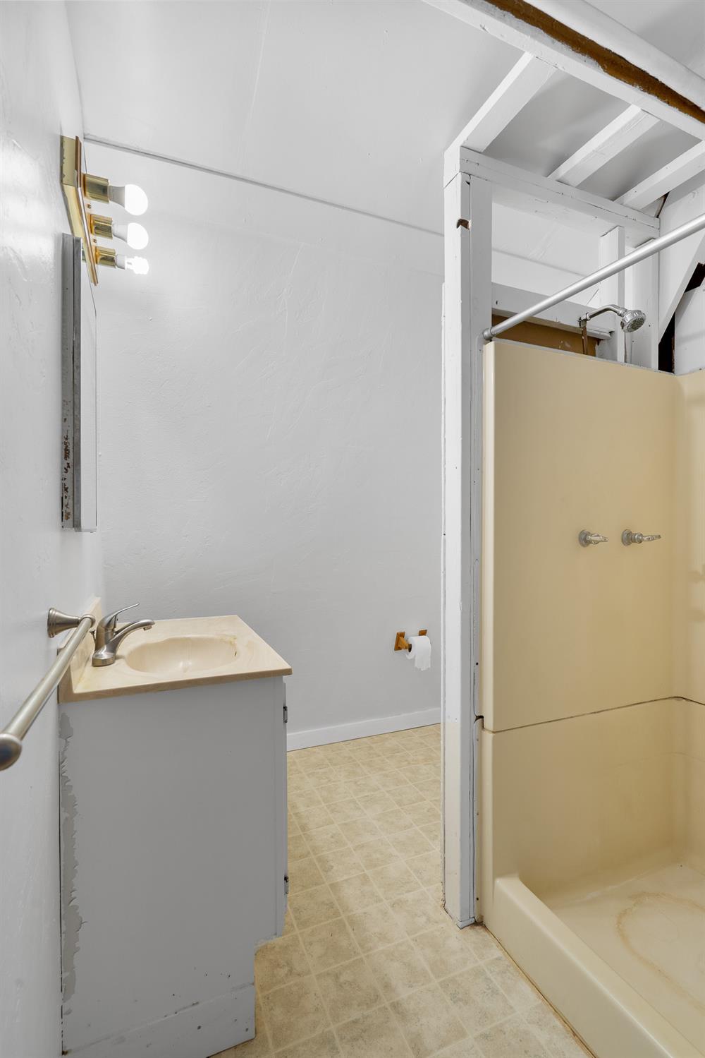 5498 Platt Mountain Road Forest Ranch, CA 95942 - Photo 41 of 59 Working Loft ADU Bathroom and Shower