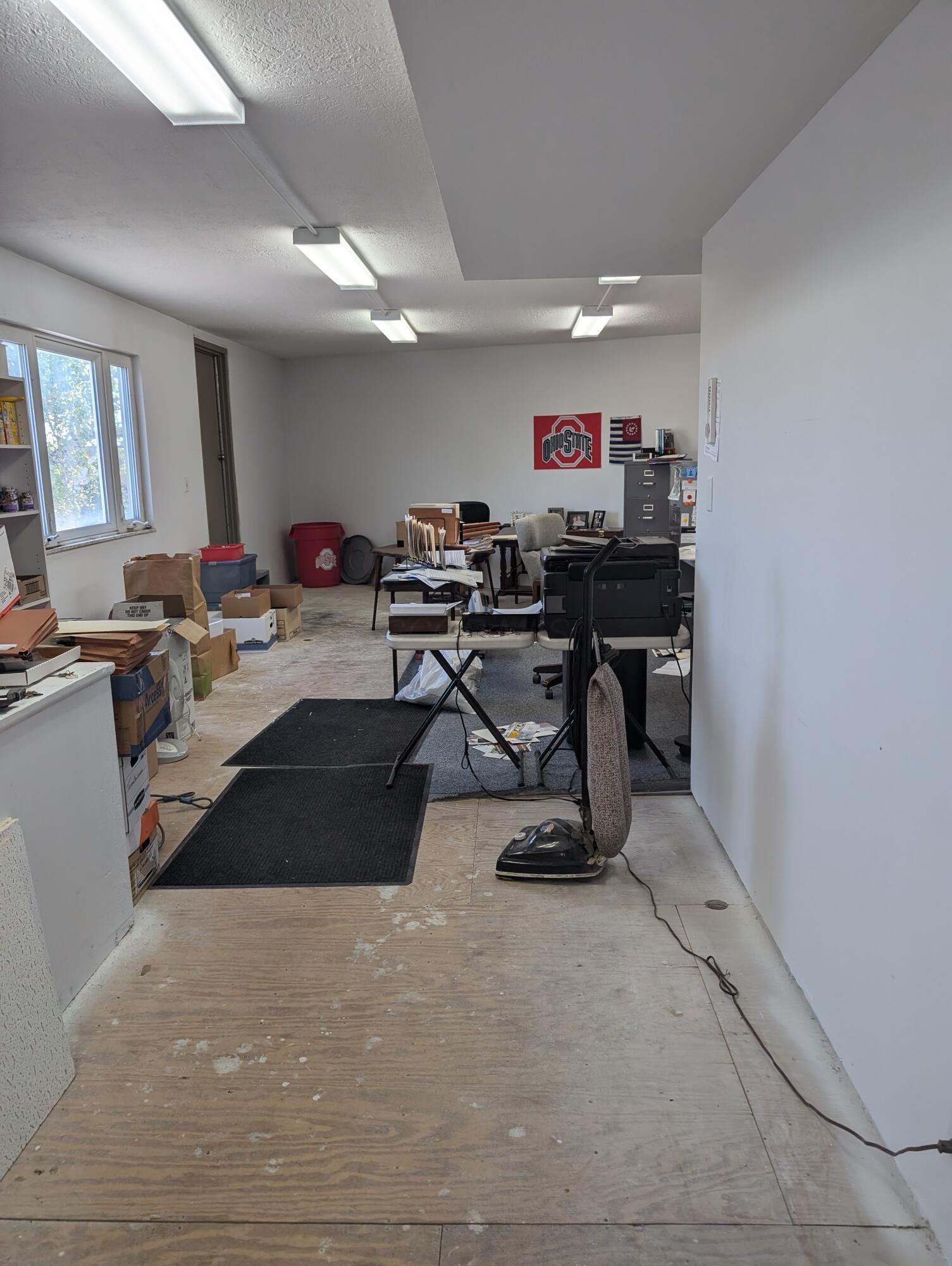 673 North Wilson Road Columbus, OH 43204 - Photo 8 of 13 2nd floor office interrior