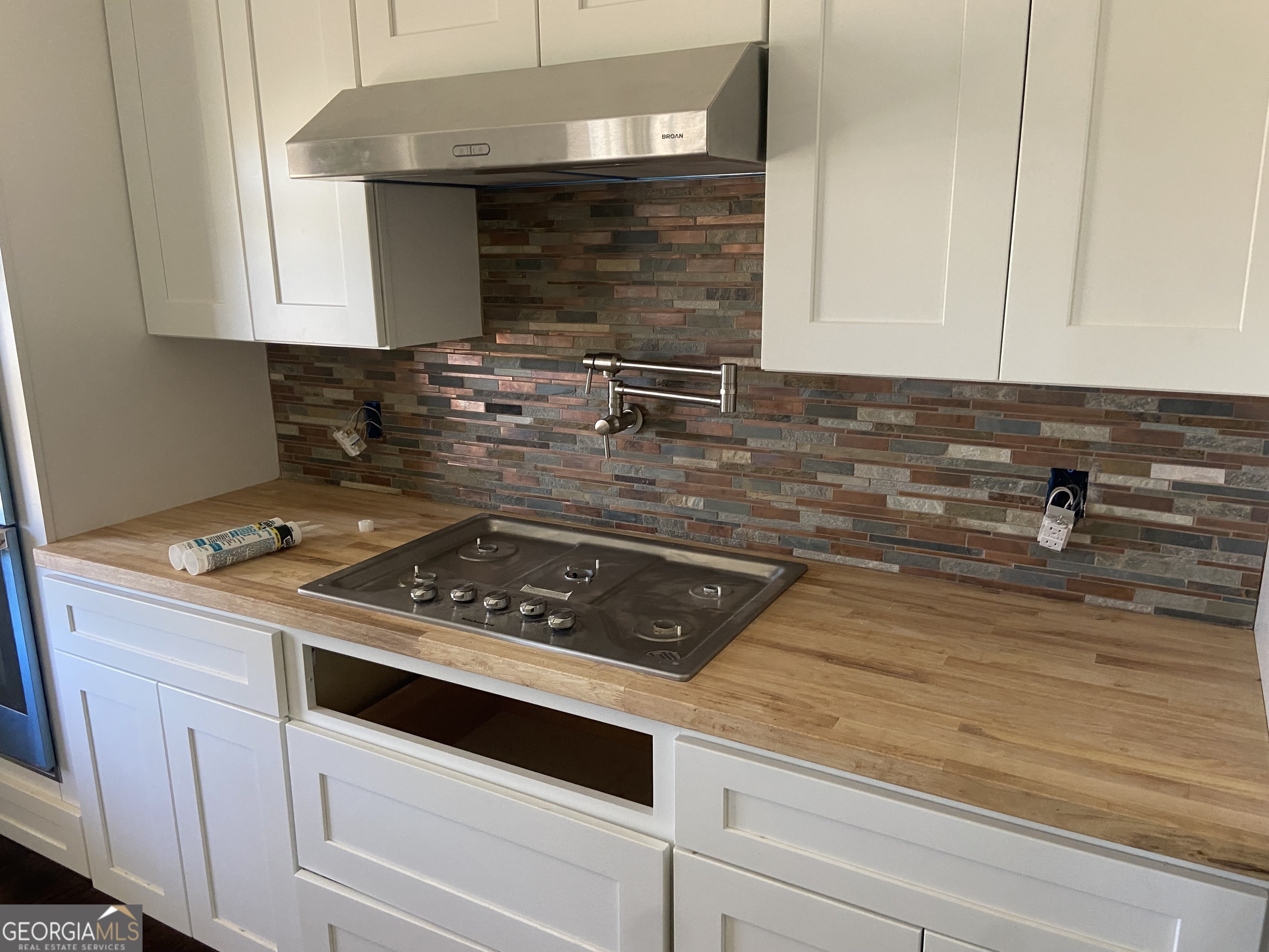 5170 Paul Circle Southwest Conyers, GA 30094 - Photo 2 of 12