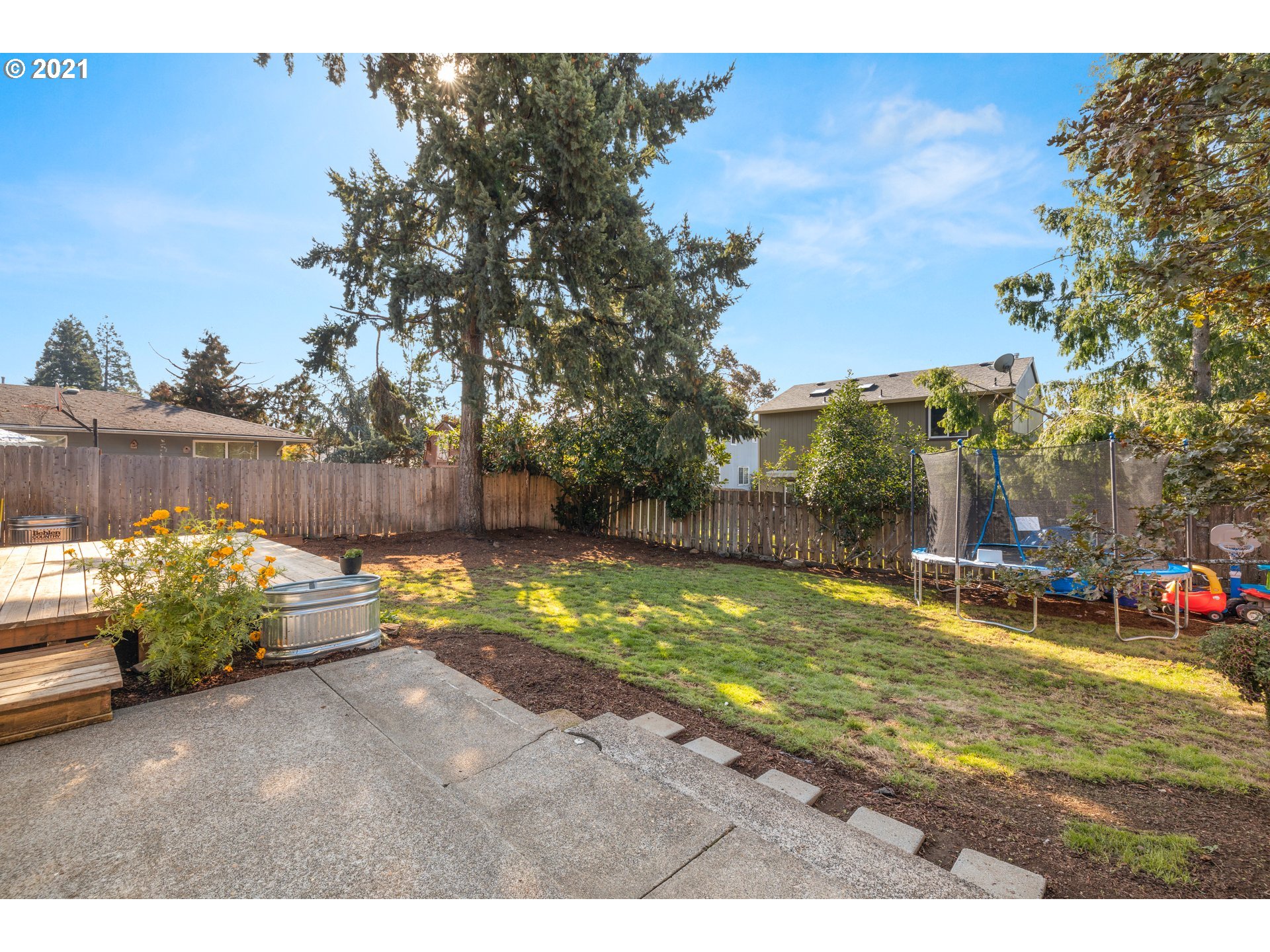 17917 Oatfield Road Gladstone, OR 97027 - Photo 20 of 23 Gallery Image 20
