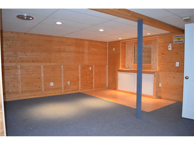 22 Lilac Avenue Woonsocket, RI 02895 - Photo 16 of 21 Bonus Room.