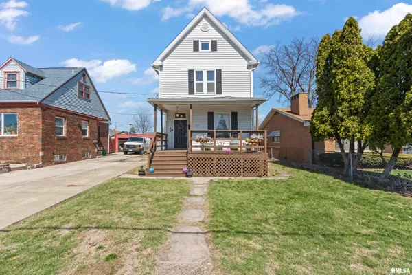 $99,900 | 1217 West Gilbert Avenue, Peoria, IL 61604