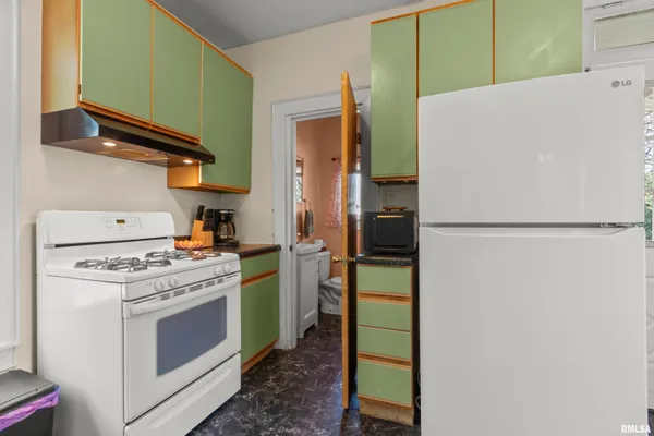 $99,900 | 1217 West Gilbert Avenue, Peoria, IL 61604