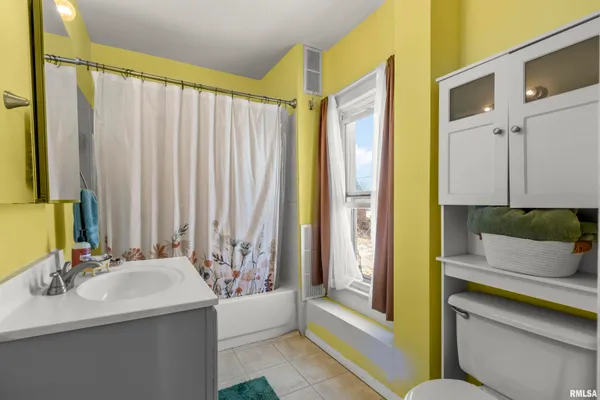 $99,900 | 1217 West Gilbert Avenue, Peoria, IL 61604