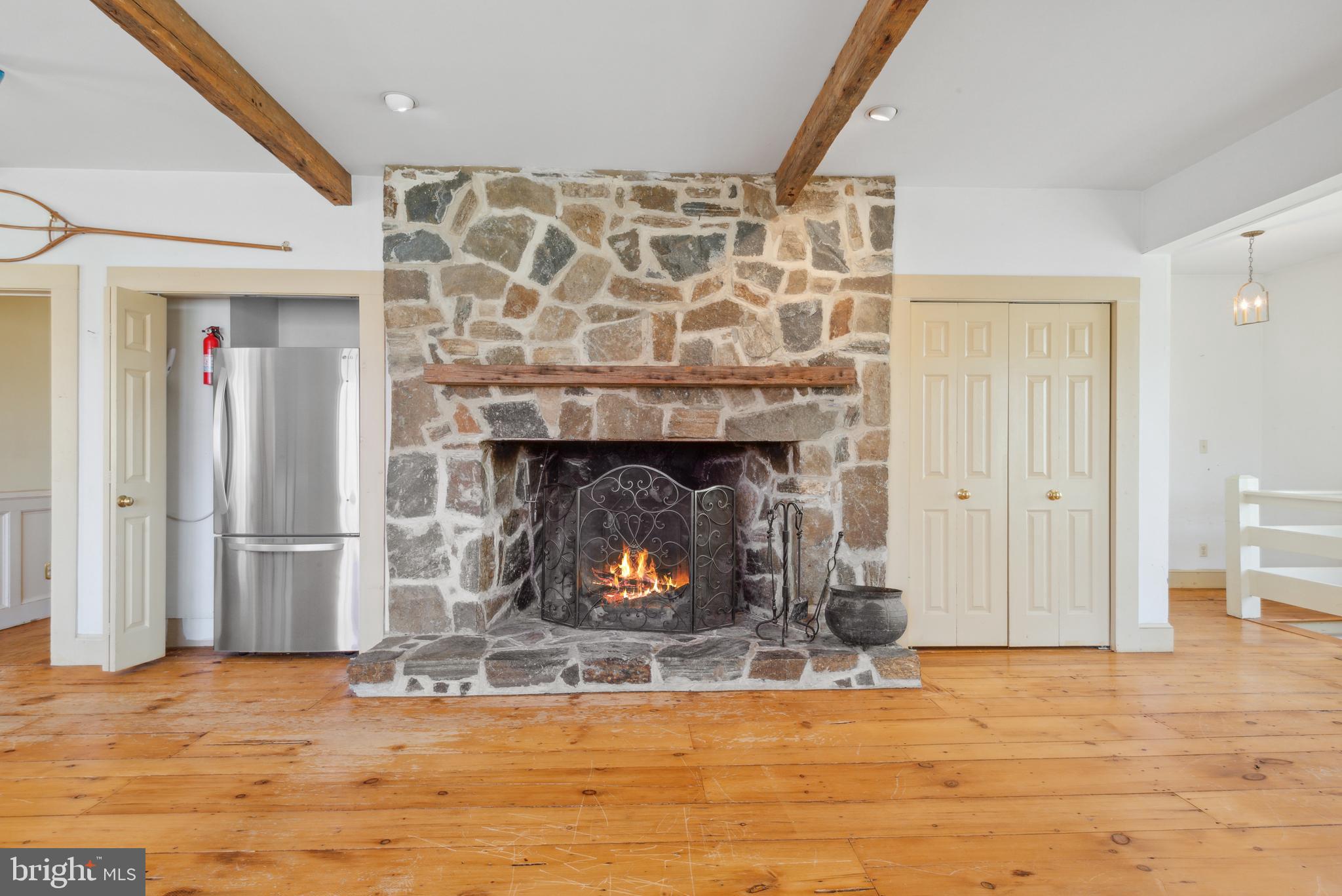 121 Yarnick Road Great Falls, VA 22066 - Photo 18 of 104