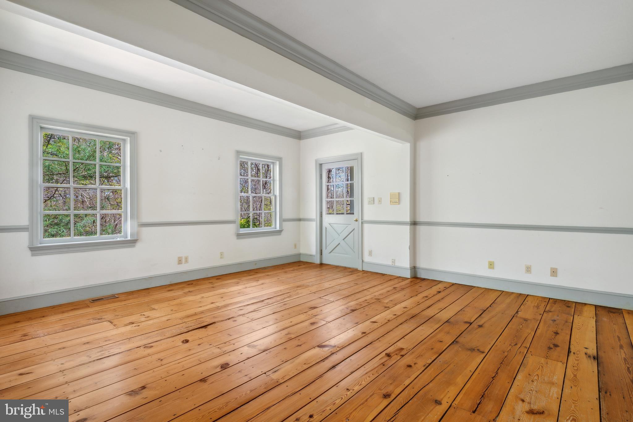 121 Yarnick Road Great Falls, VA 22066 - Photo 34 of 104