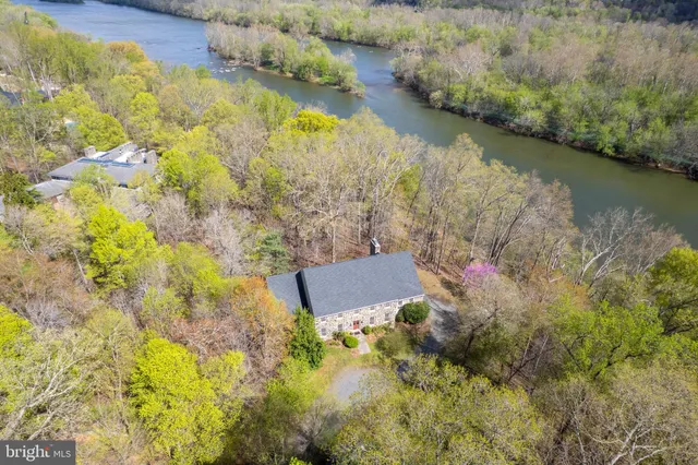 $3,199,000 | 121 Yarnick Road, Great Falls, VA 22066