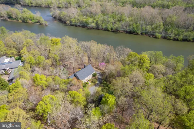 $3,199,000 | 121 Yarnick Road, Great Falls, VA 22066