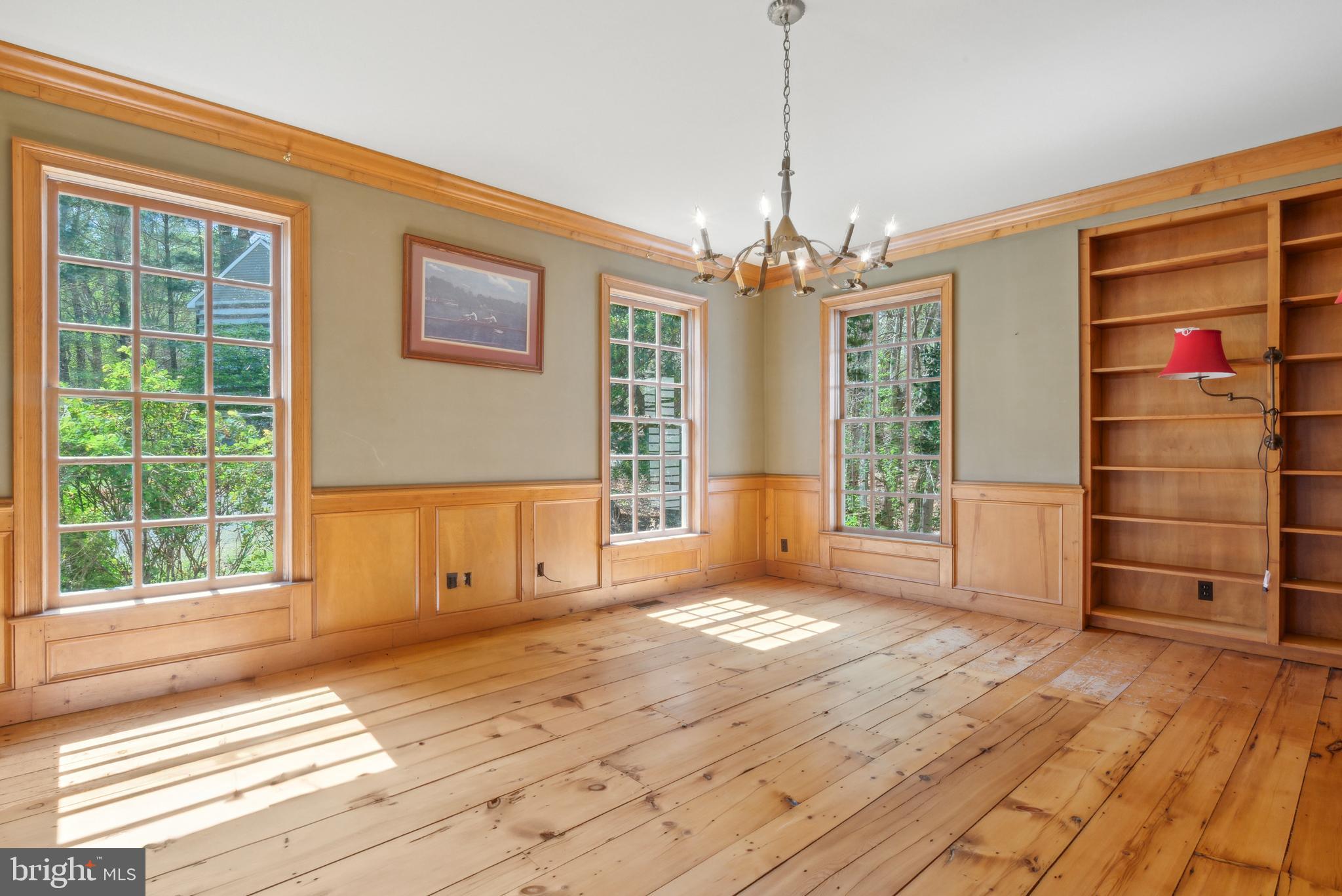 121 Yarnick Road Great Falls, VA 22066 - Photo 9 of 104