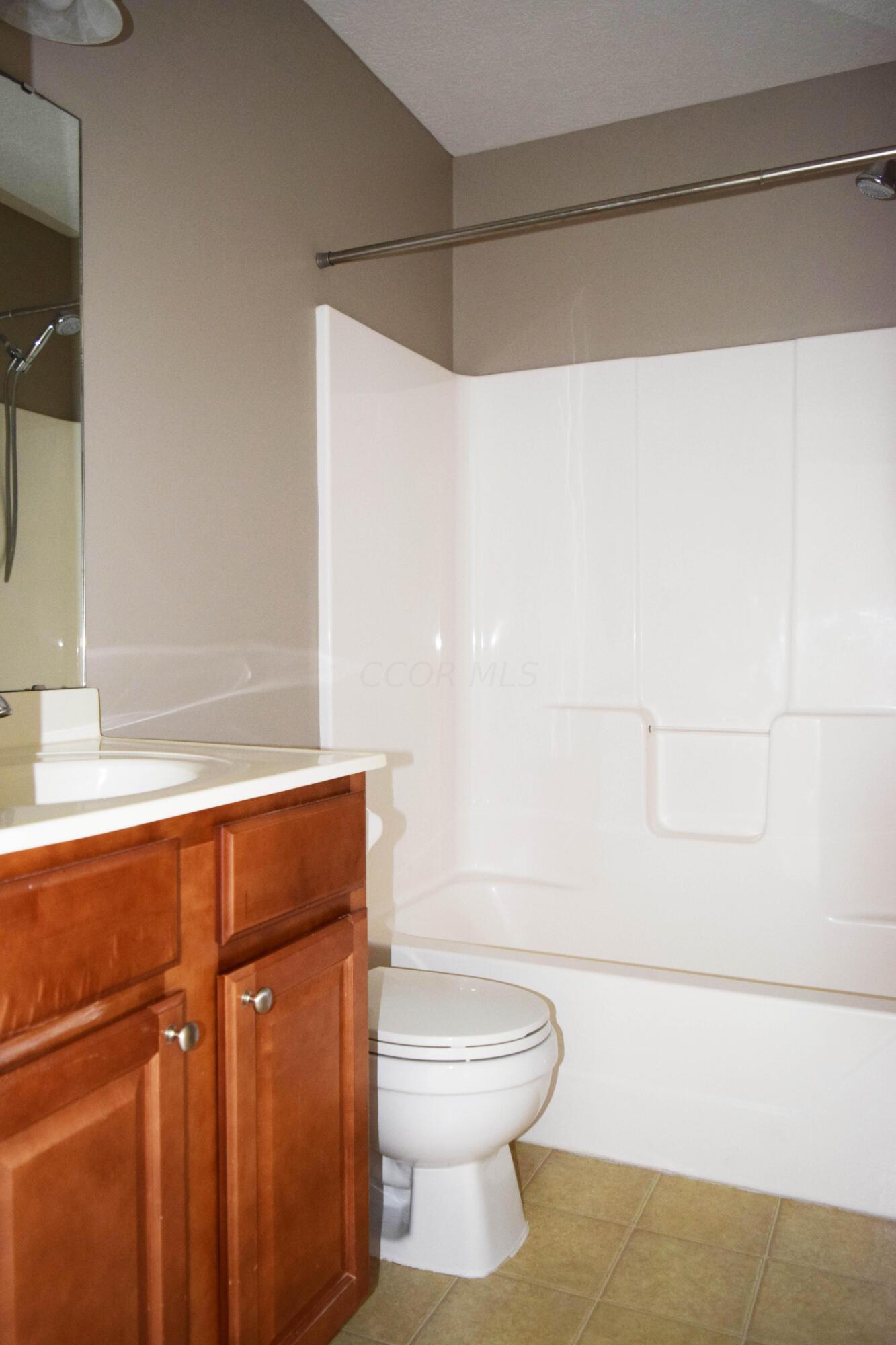 605 Lazelle Road Westerville, OH 43081 - Photo 14 of 24 13-Full Bath