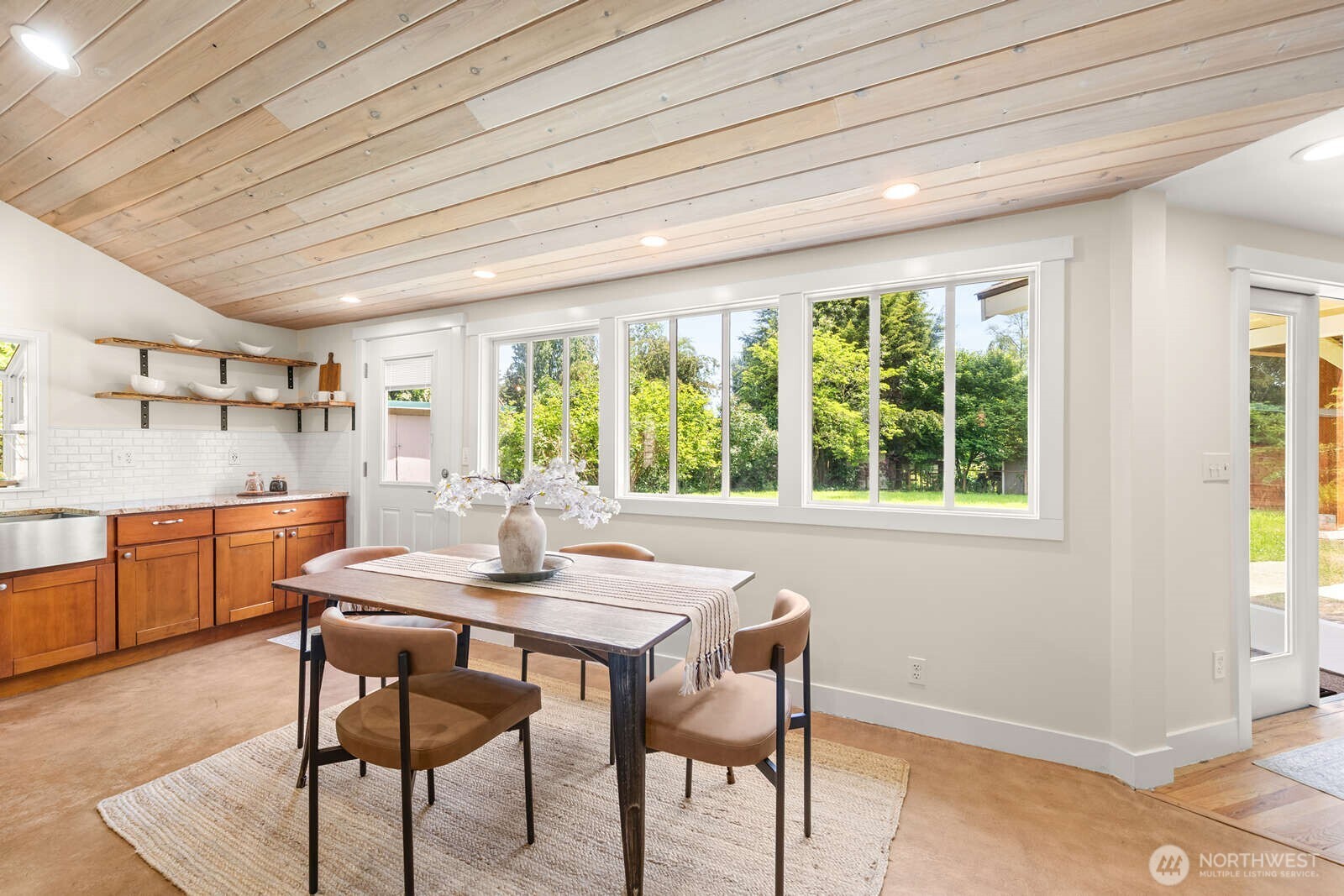 22604 Deppman Road Southwest Vashon, WA 98070 - Photo 3 of 40