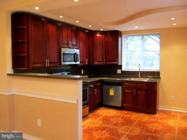 7351 Rugby Street Philadelphia, PA 19138 - Photo 4 of 13 Gallery Image 4
