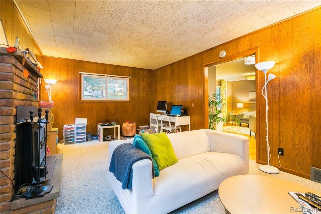 164 Texas Avenue Rochester, MI 48309 - Photo 14 of 33 782A9811-63-Edit.jpg