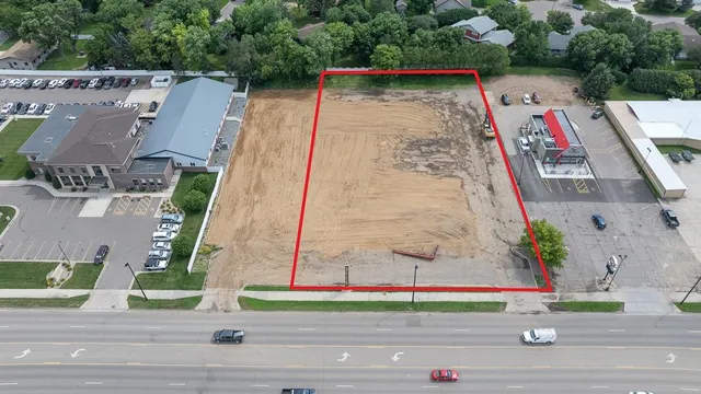 $320,000 | 1208 East College Drive, Marshall, MN 56258