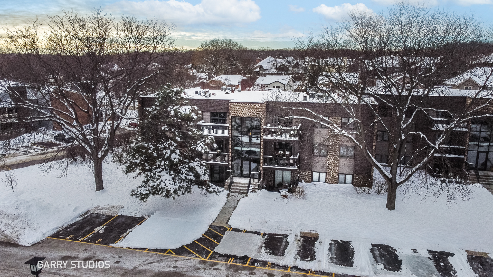 a view of building with outdoor space
