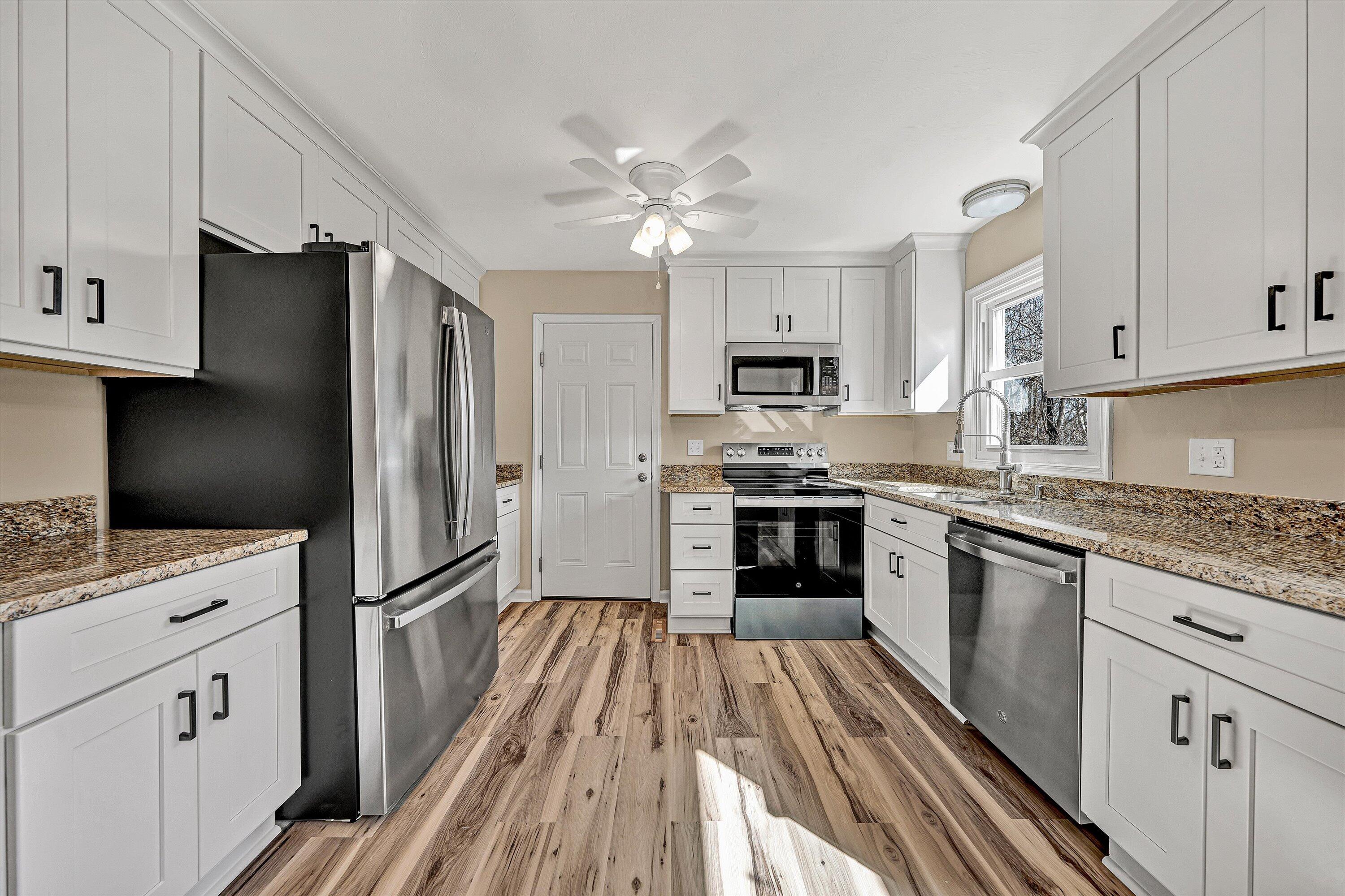 7031 Crown Road Roanoke, VA 24018 - Photo 16 of 53 17-DSC00442