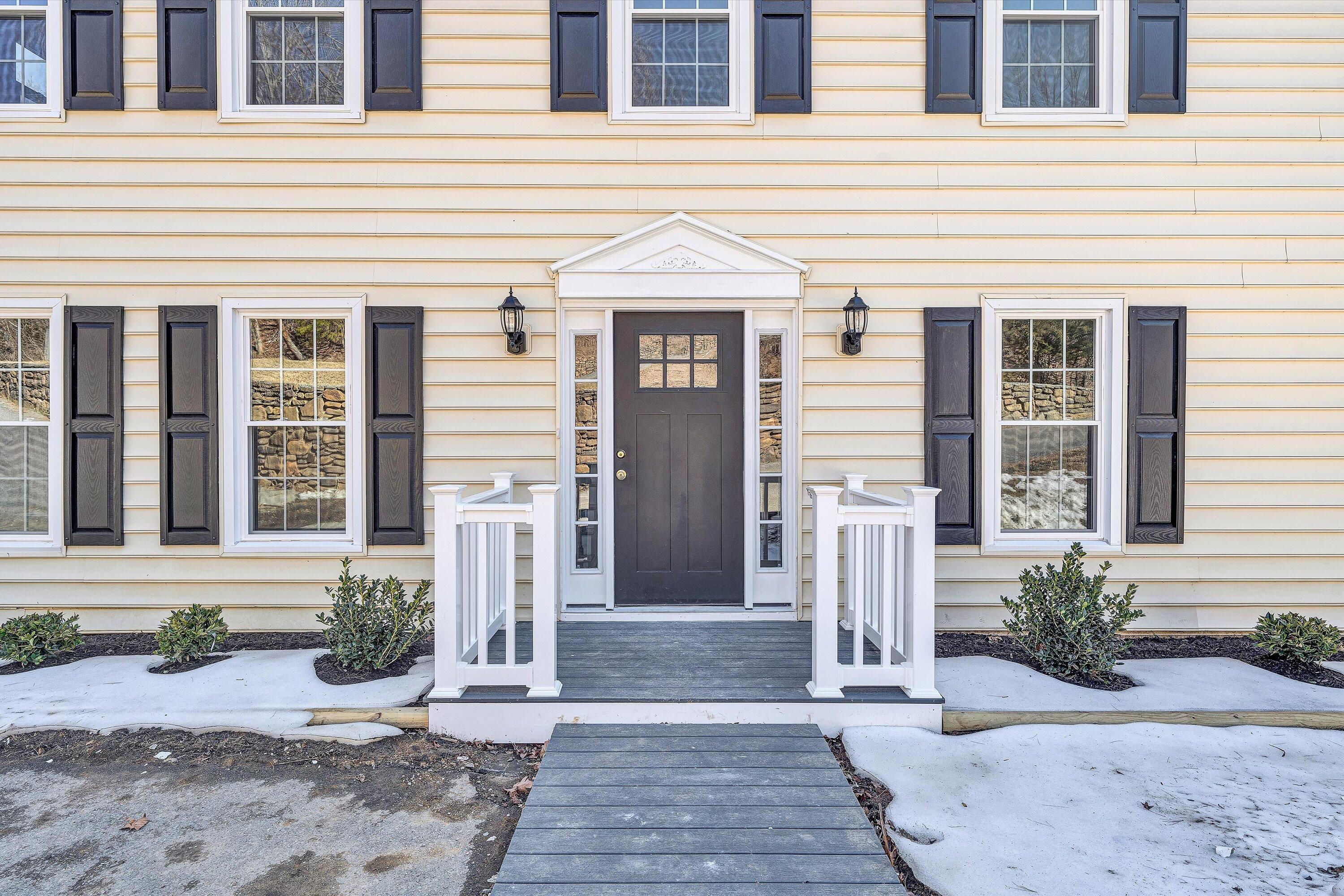 7031 Crown Road Roanoke, VA 24018 - Photo 3 of 53 04-DSC00553