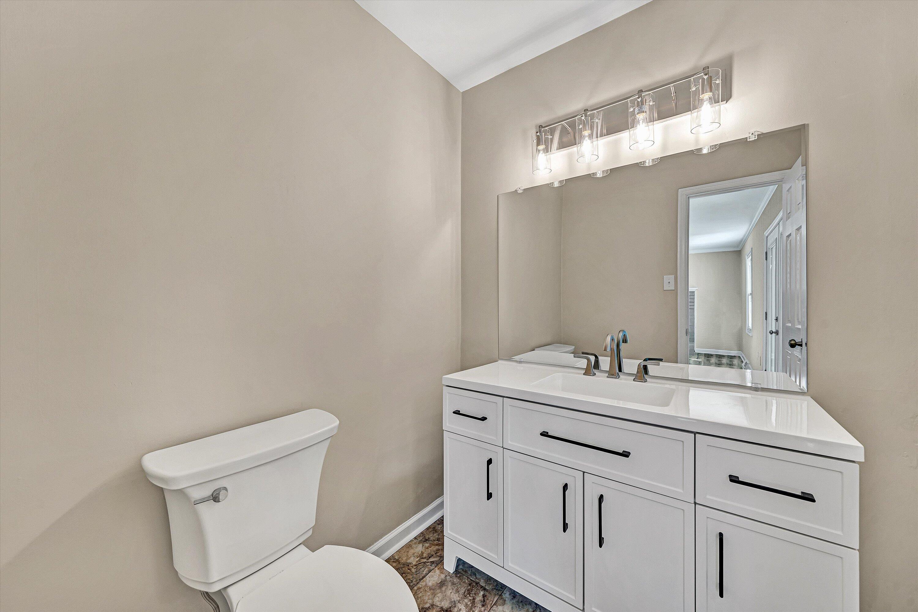 7031 Crown Road Roanoke, VA 24018 - Photo 10 of 53 11-DSC00424