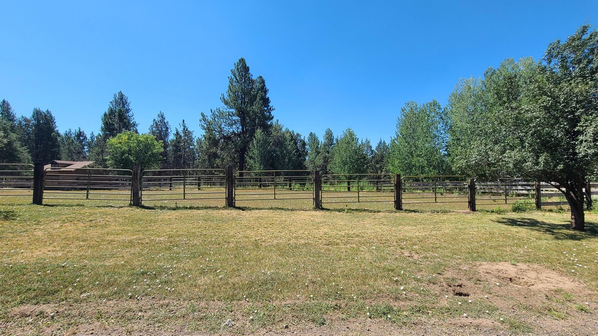 5173 Round Lake Road Klamath Falls, OR 97601 - Photo 33 of 47 32