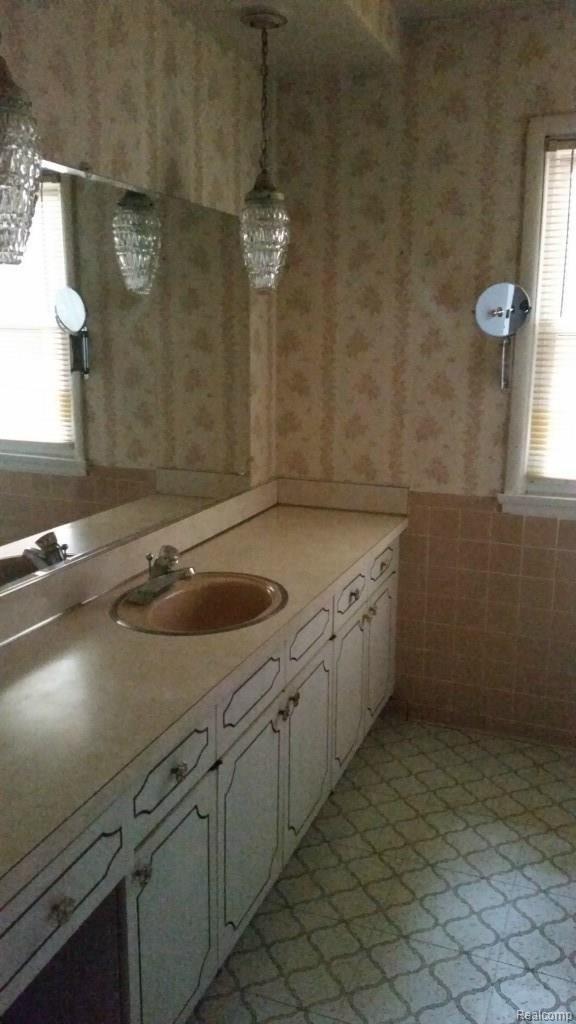 58235 Mound Road Washington, MI 48094 - Photo 9 of 13 20141220_115736.jpg