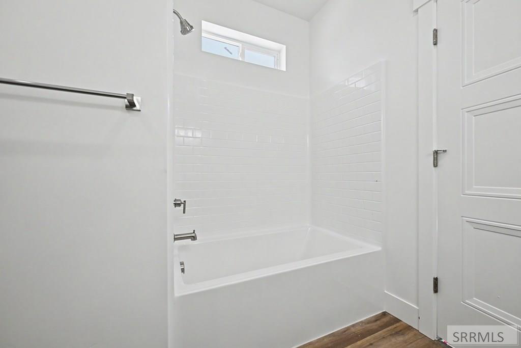 3076 Elixir Road Ammon, ID 83406 - Photo 6 of 16 Primary Ensuite