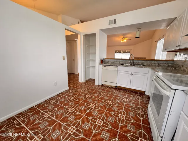 $1,995 | 516 Aquatic Drive, Atlantic Beach, FL 32233