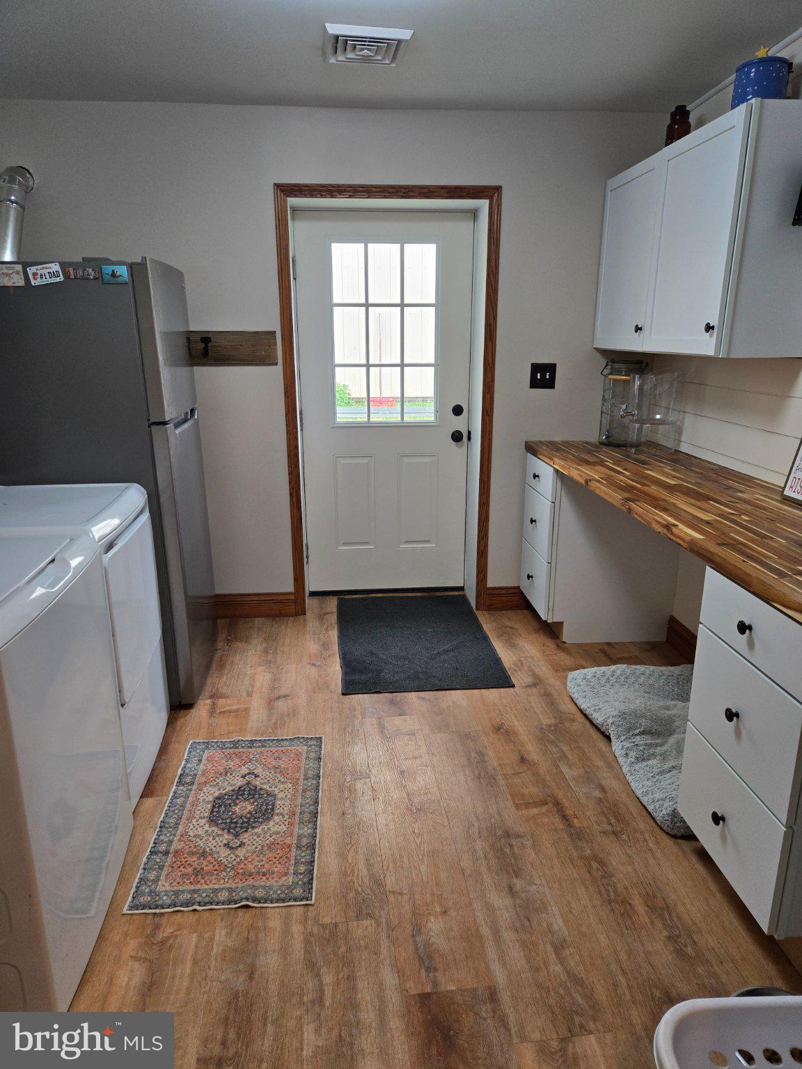 1669 Colebrook Road Lebanon, PA 17042 - Photo 7 of 34 a room with a washer and dryer