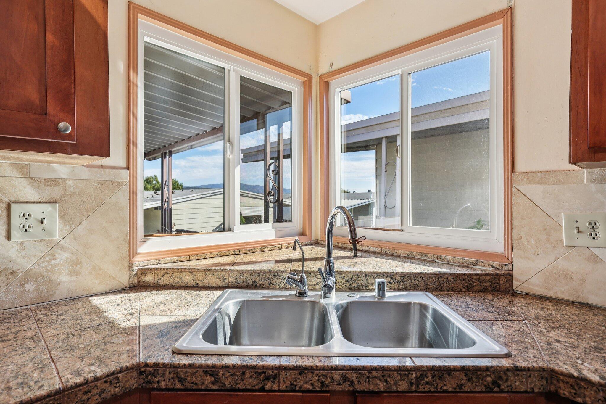 275 South Worthington Street, Unit 14 Spring Valley, CA 91977 - Photo 23 of 69 25-web-or-mls-S Worthington St 14-S2701-