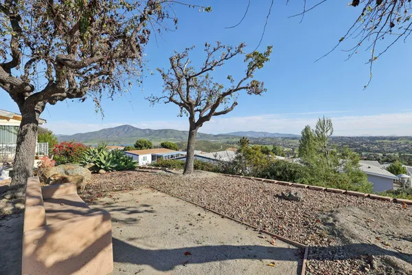 $206,000 | 275 South Worthington Street, Unit 14, Spring Valley, CA 91977
