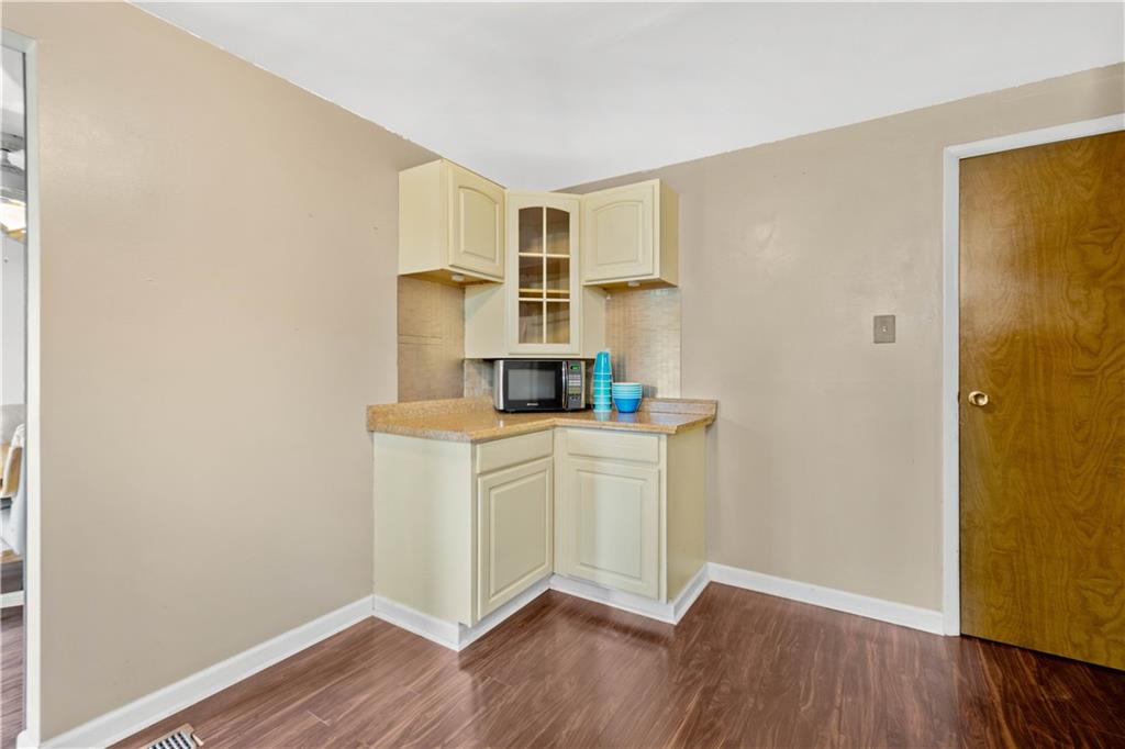 230 Hunting Creek Road Canonsburg, PA 15317 - Photo 8 of 25 Gallery Image 8