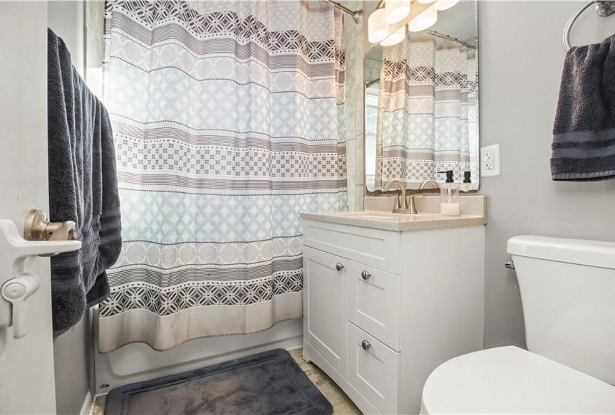 404 Southwest 21st Street Blue Springs, MO 64015 - Photo 11 of 21